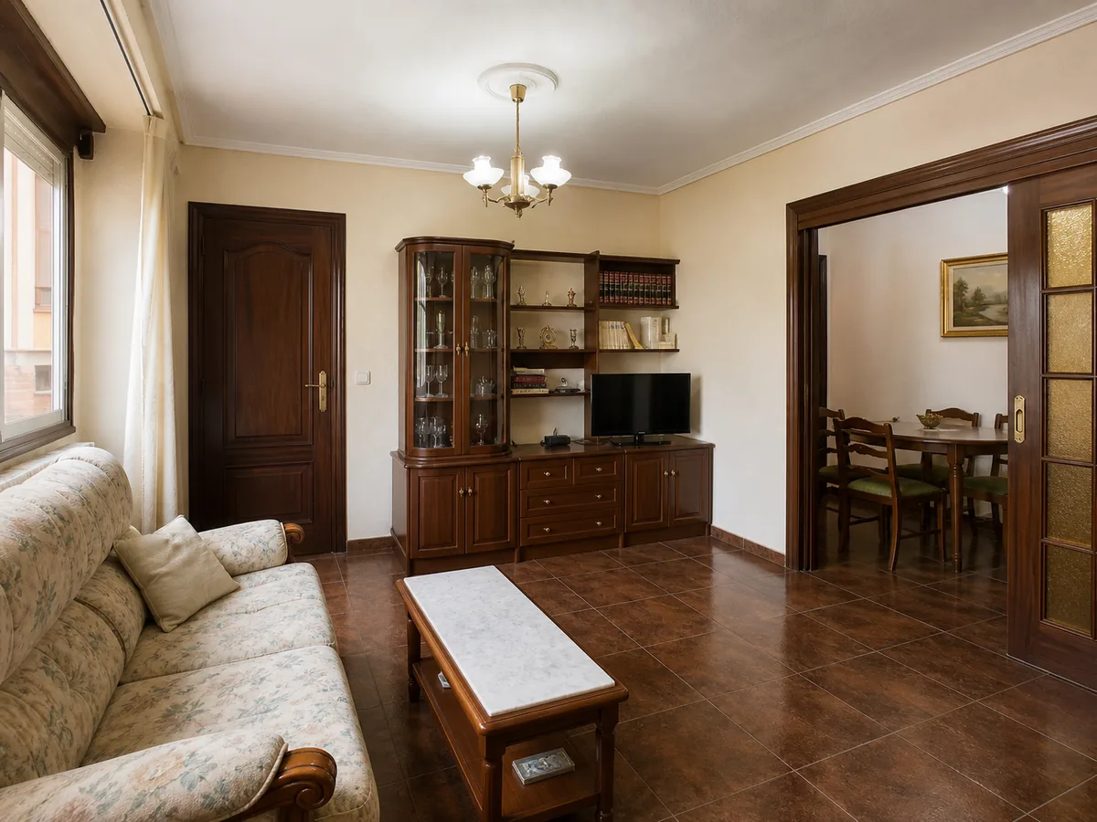 Salón de una vivienda durante una reforma integral: fase antes