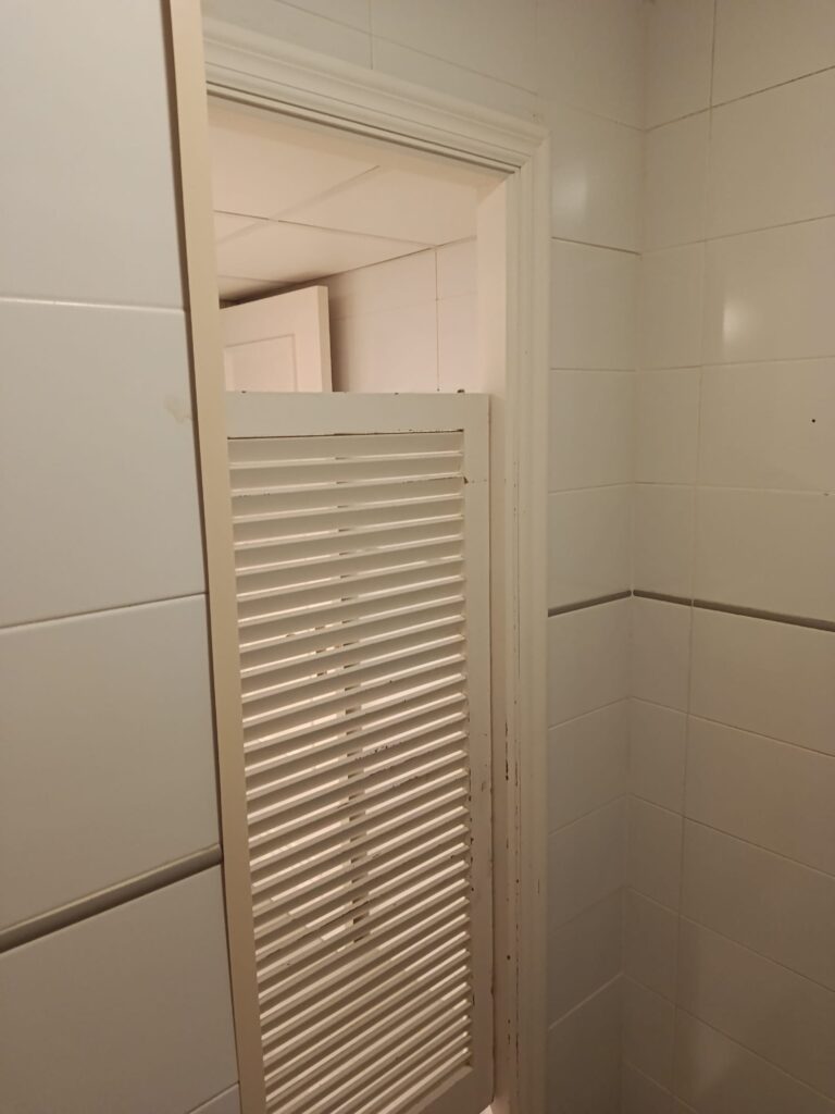 Reforma de baño en Tomares - elhispanoreformasintegrales.com 